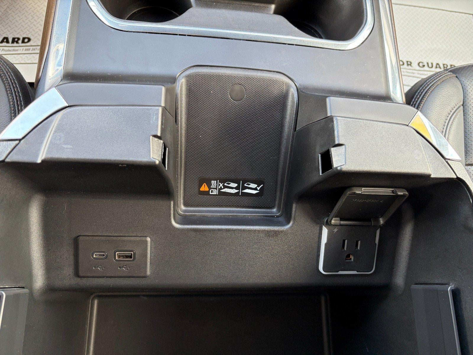 2024 Chevrolet Silverado 3500 HD High Country Premium Pkg, Tech. Pkg, 5th Wheel Pkg, Sunroof, Head-Up Display, Adaptive Cruise