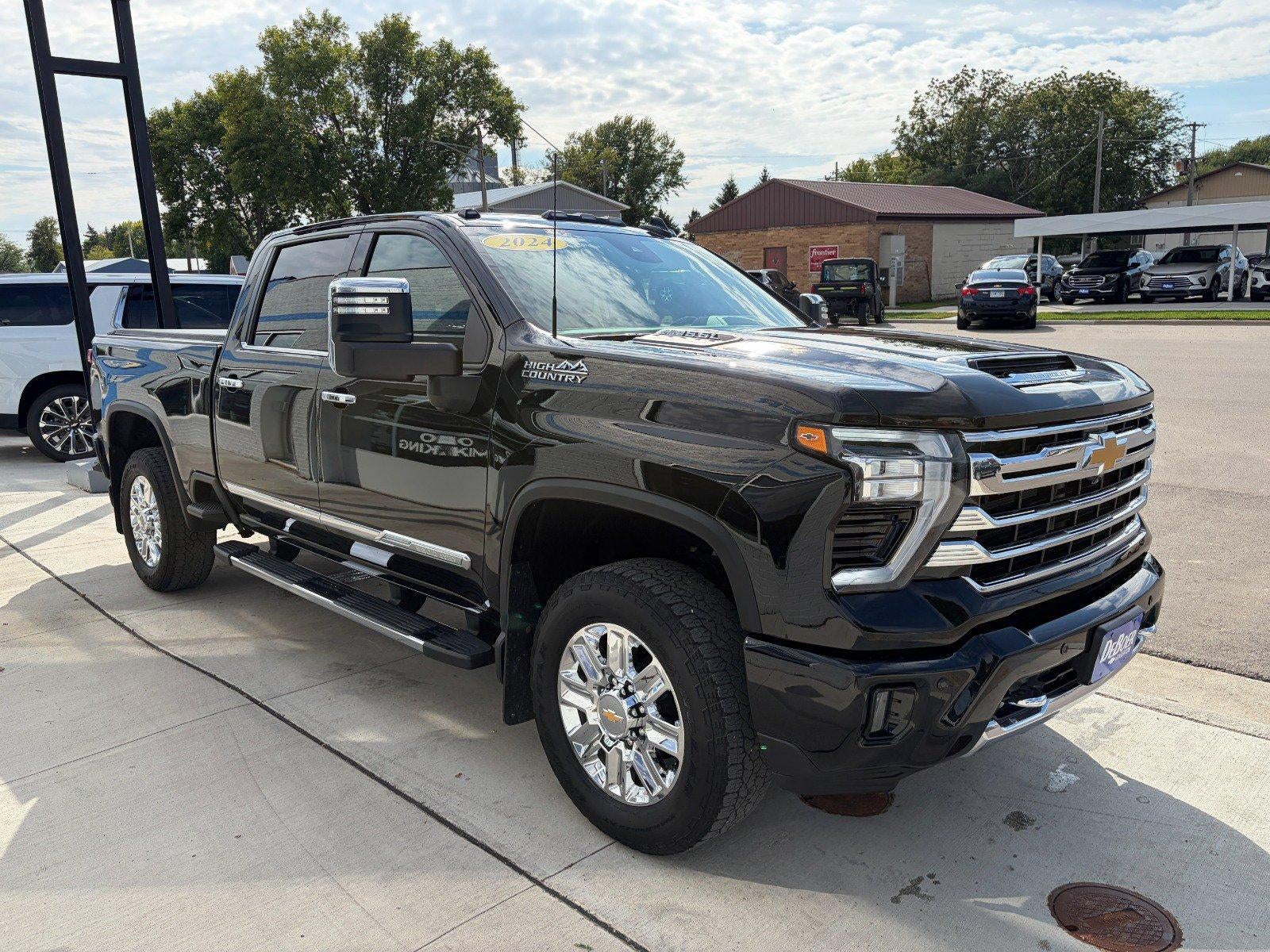 2024 Chevrolet Silverado 3500 HD High Country Premium Pkg, Tech. Pkg, 5th Wheel Pkg, Sunroof, Head-Up Display, Adaptive Cruise