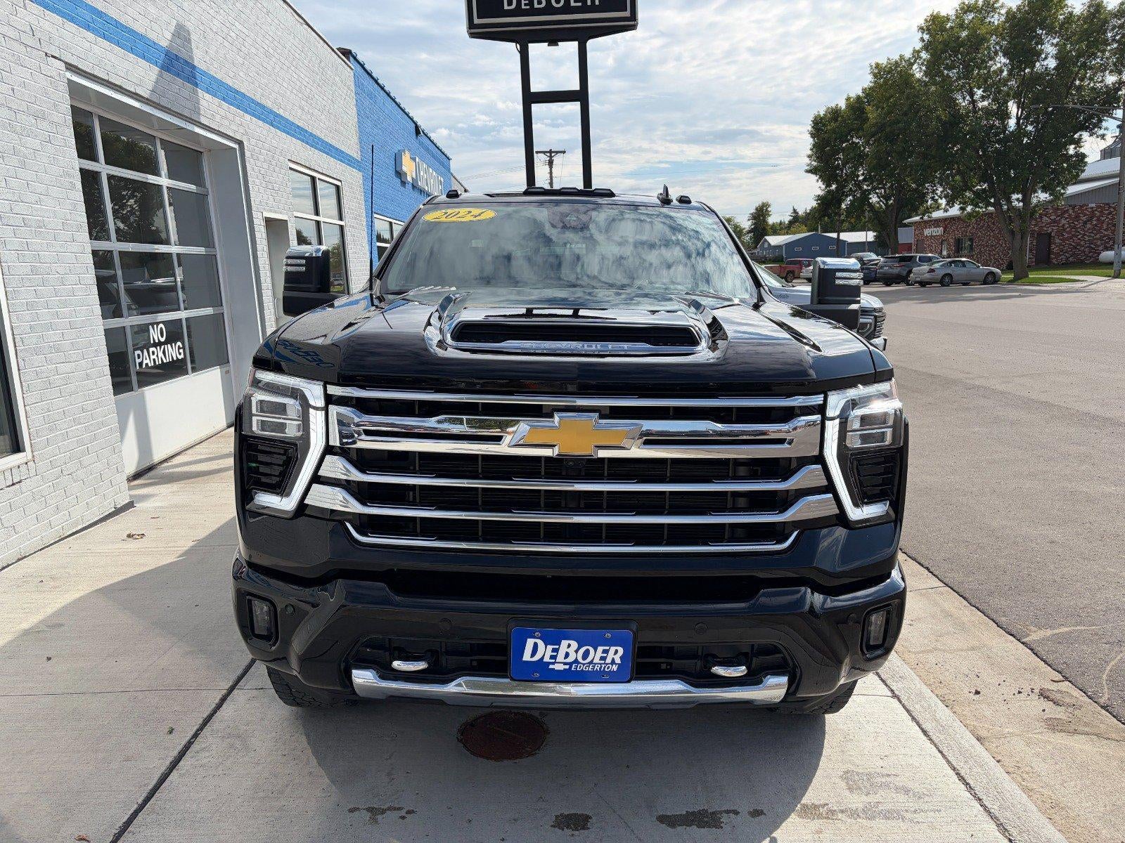 2024 Chevrolet Silverado 3500 HD High Country Premium Pkg, Tech. Pkg, 5th Wheel Pkg, Sunroof, Head-Up Display, Adaptive Cruise
