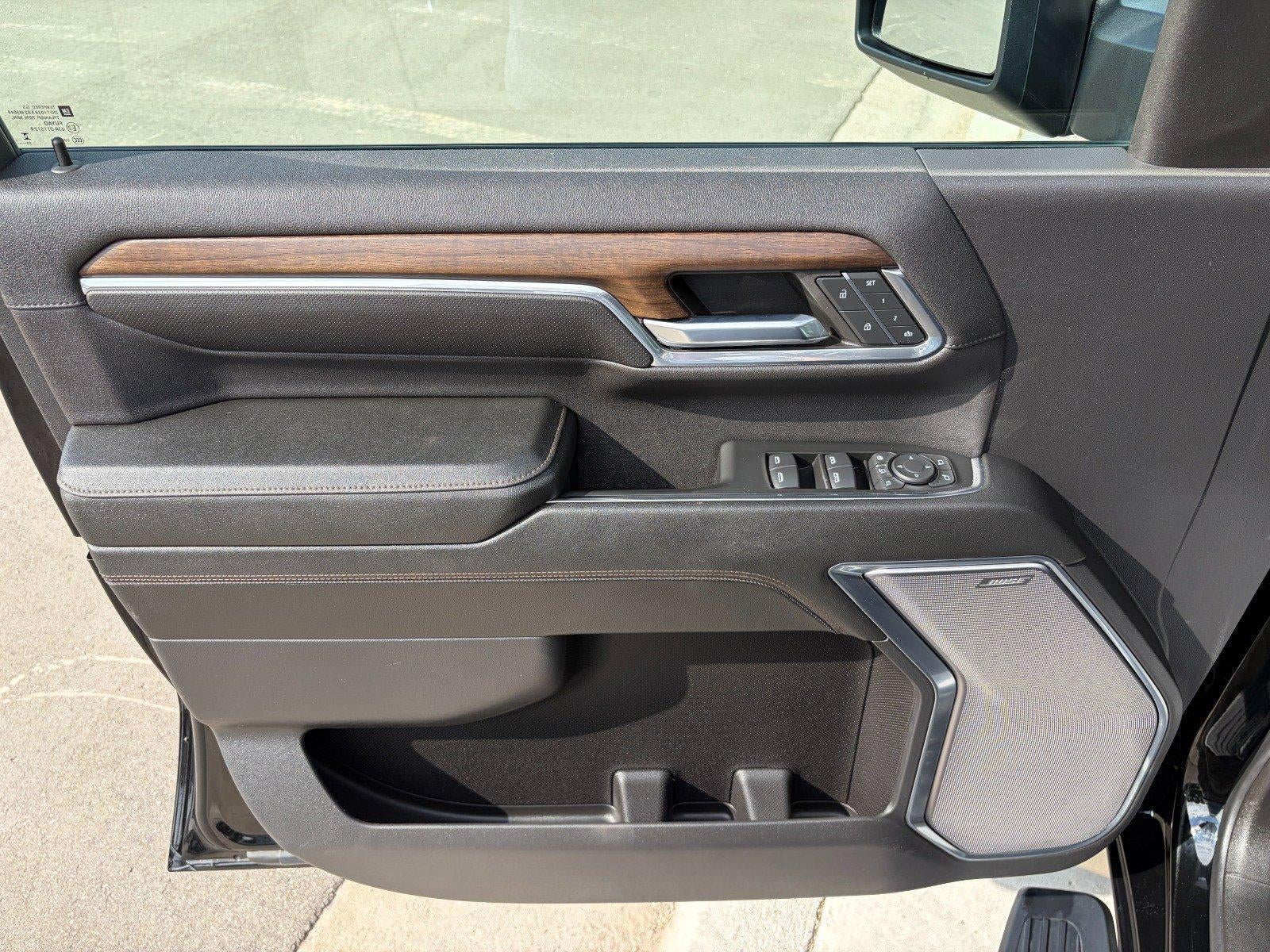 2024 Chevrolet Silverado 3500 HD High Country Premium Pkg, Tech. Pkg, 5th Wheel Pkg, Sunroof, Head-Up Display, Adaptive Cruise