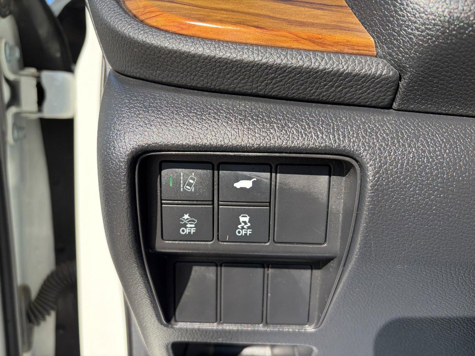 2018 Honda CR-V EX-L, 1.5L Turbo, Heated Front Seats, Back-up Camera, Apple CarPlay/ Android Auto