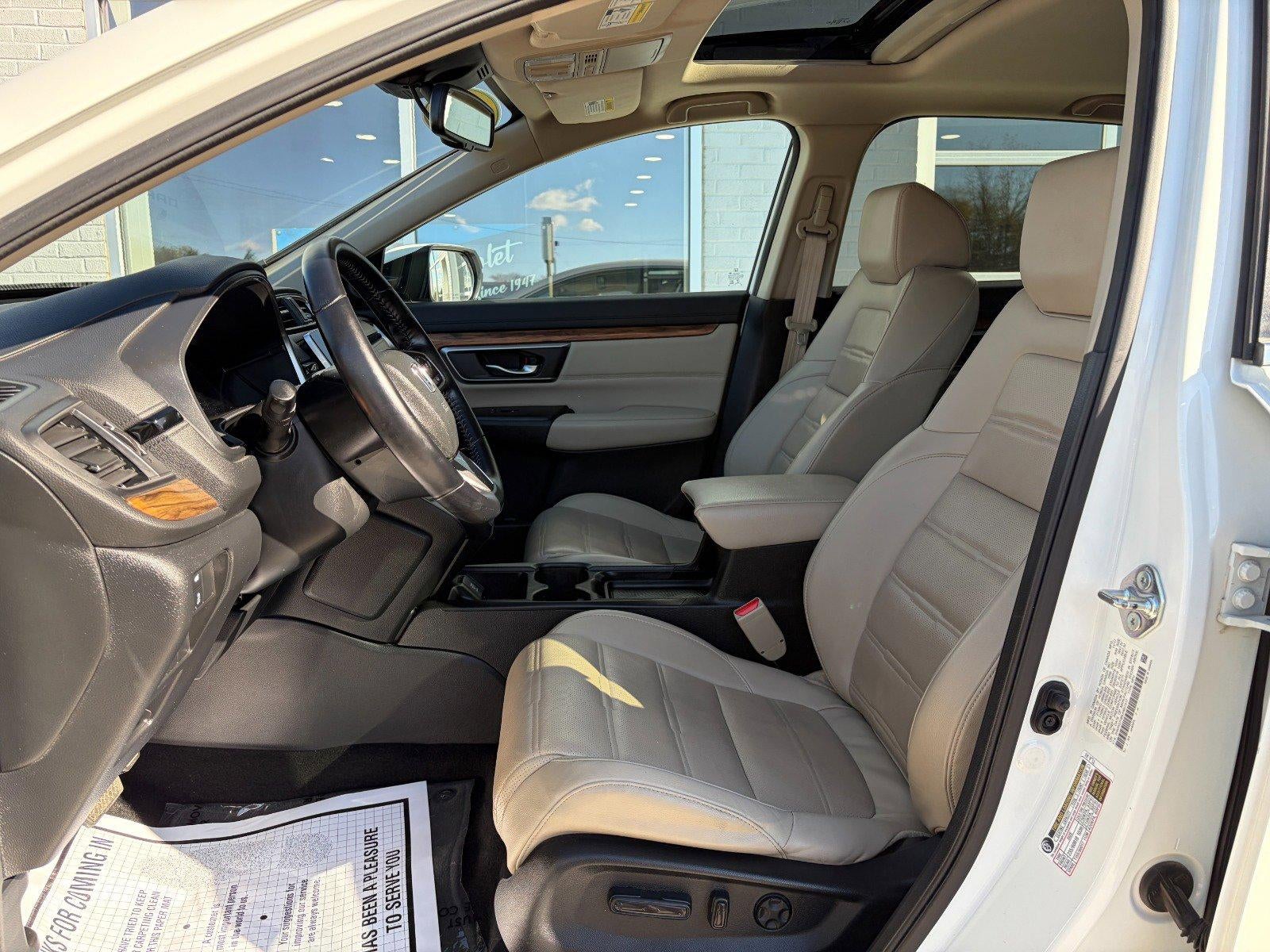 2018 Honda CR-V EX-L, 1.5L Turbo, Heated Front Seats, Back-up Camera, Apple CarPlay/ Android Auto