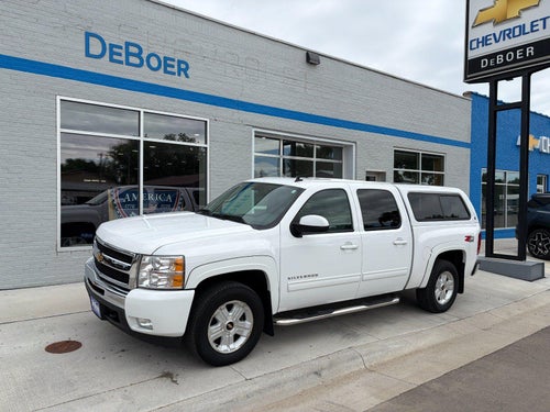 2010 Chevrolet Silverado 1500 LTZ, Z71, Heated Seats, Bose Audio, Remote Start, LEER Topper