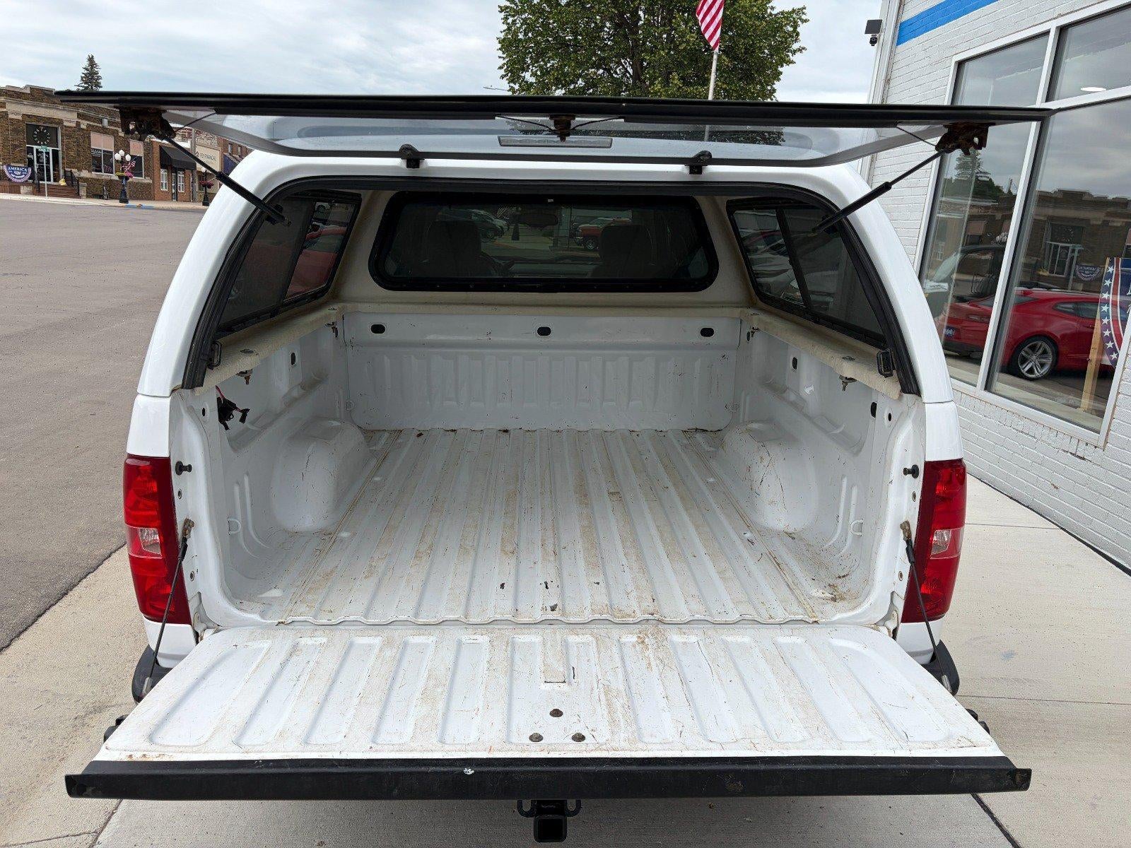 2010 Chevrolet Silverado 1500 LTZ, Z71, Heated Seats, Bose Audio, Remote Start, LEER Topper