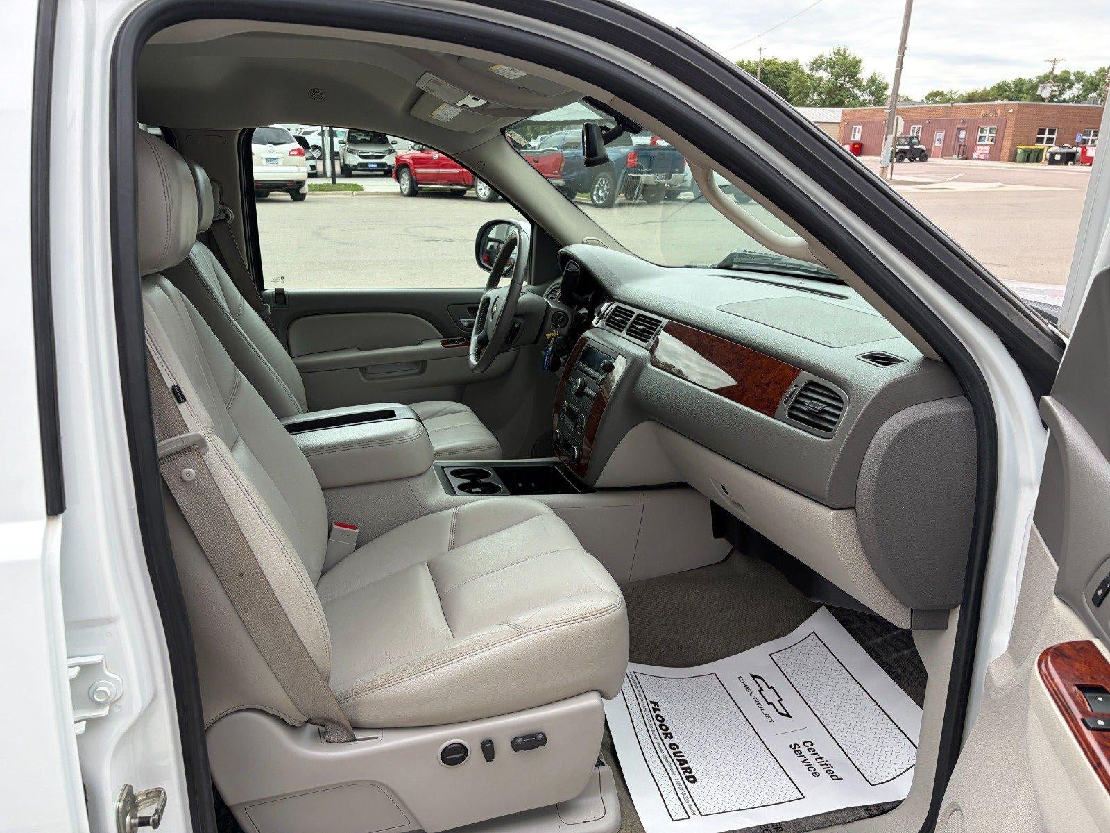 2010 Chevrolet Silverado 1500 LTZ, Z71, Heated Seats, Bose Audio, Remote Start, LEER Topper
