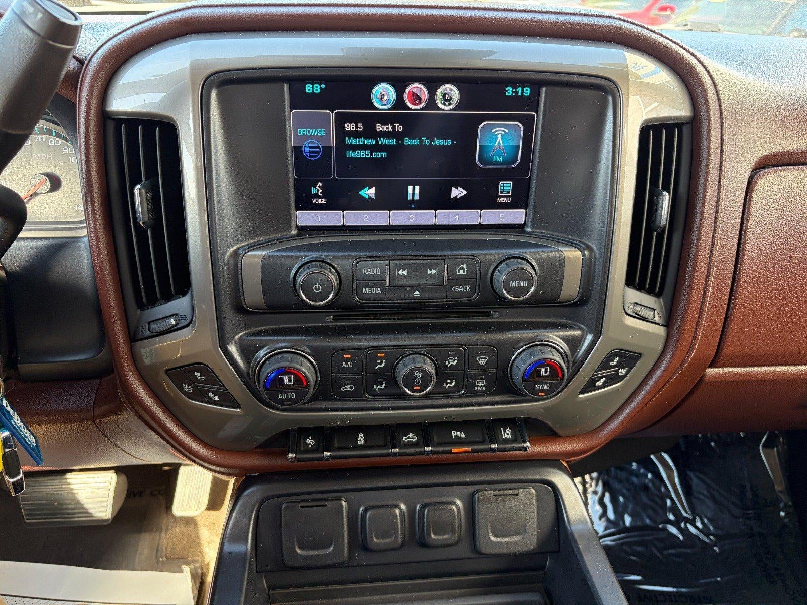 2015 Chevrolet Silverado 1500 High Country Premium Pkg, Driver Alert Pkg, Sunroof, Heated Steering Wheel, BOSE Audio