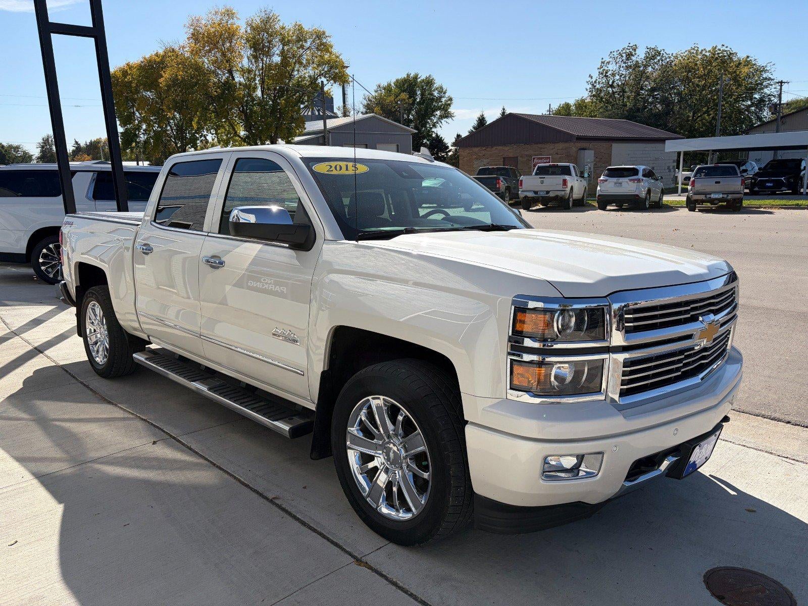 2015 Chevrolet Silverado 1500 High Country Premium Pkg, Driver Alert Pkg, Sunroof, Heated Steering Wheel, BOSE Audio