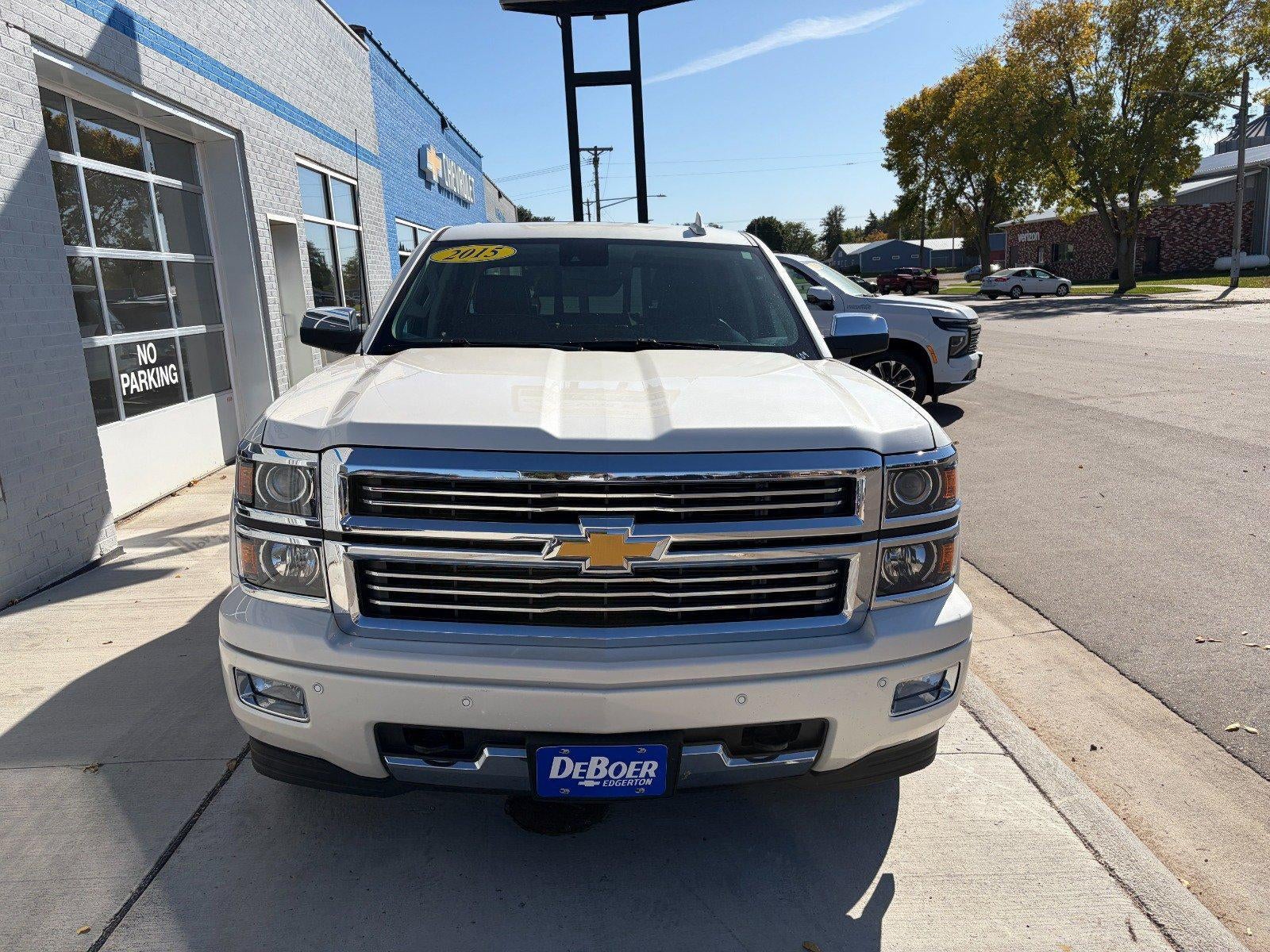 2015 Chevrolet Silverado 1500 High Country Premium Pkg, Driver Alert Pkg, Sunroof, Heated Steering Wheel, BOSE Audio