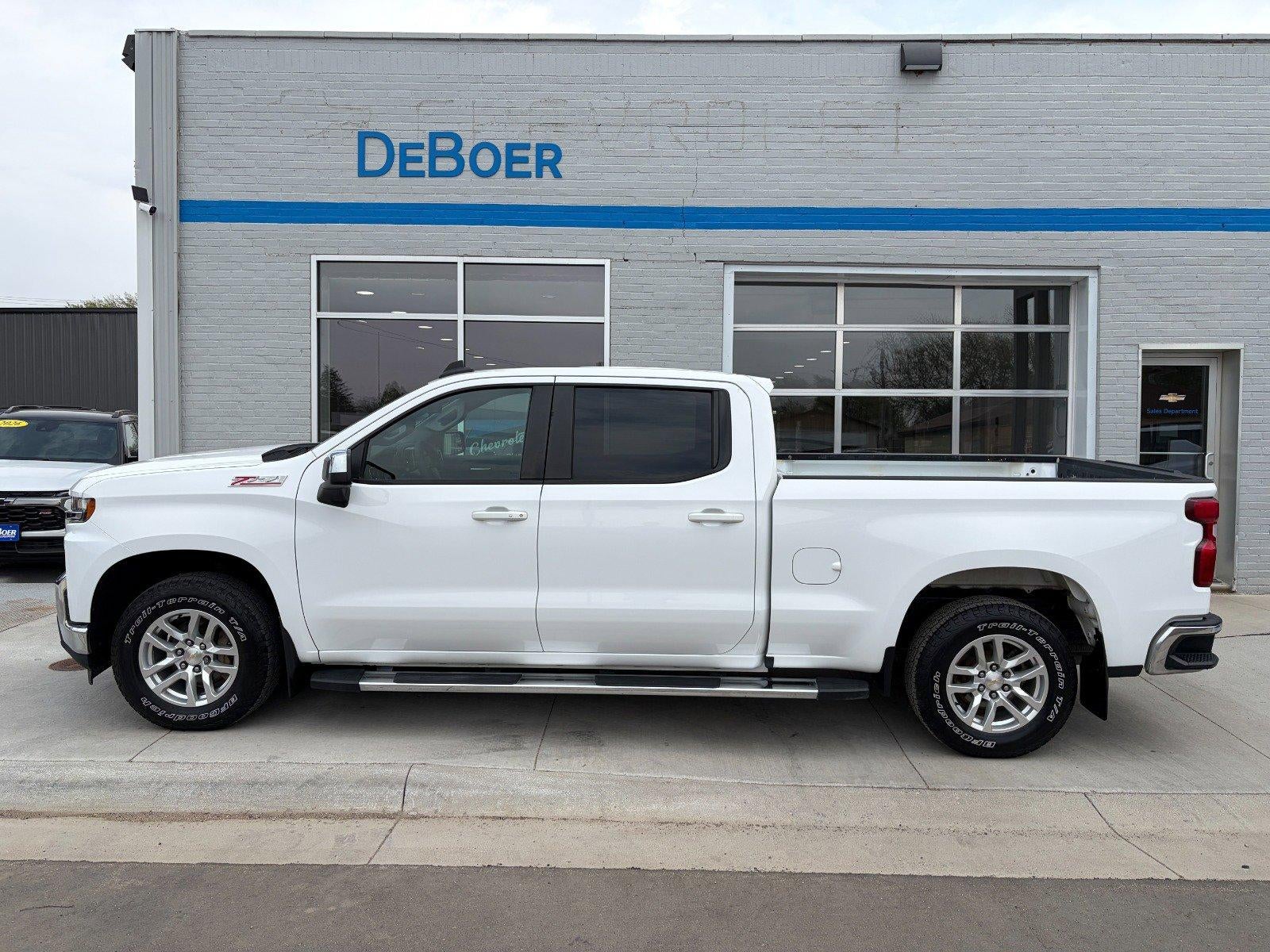 Used 2020 Chevrolet Silverado 1500 LT with VIN 3GCUYDED1LG437793 for sale in Edgerton, Minnesota