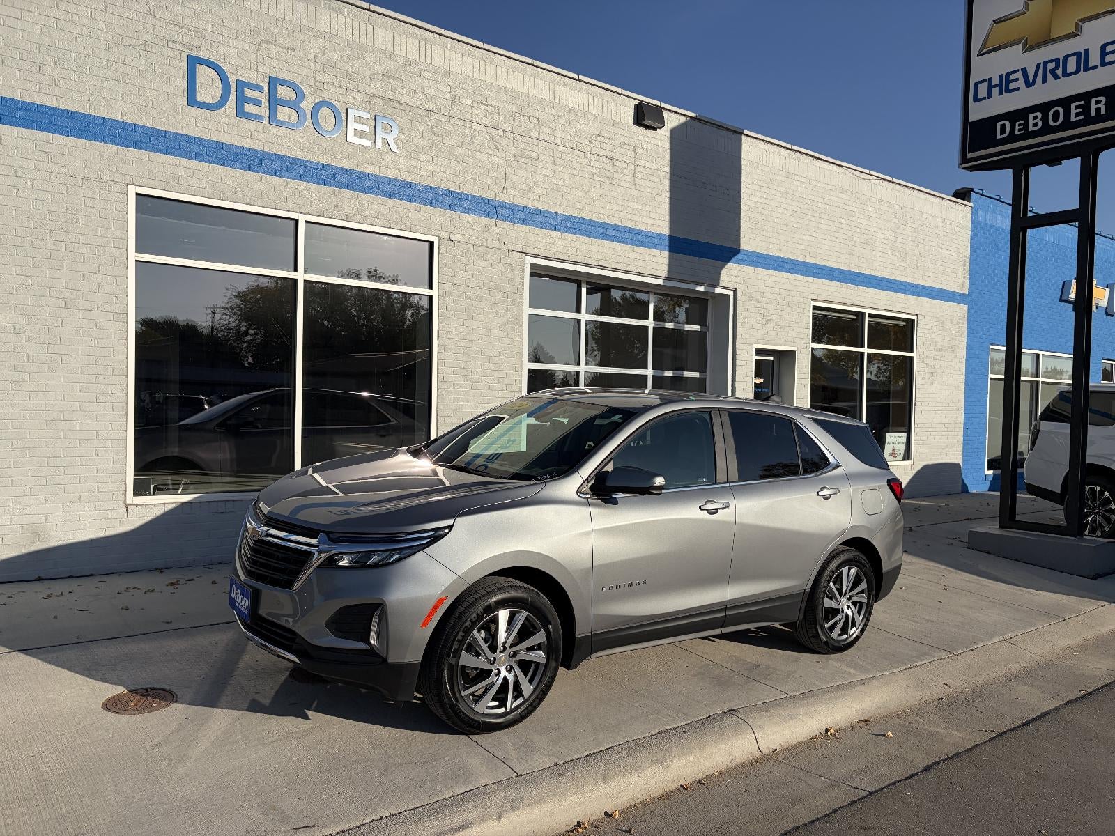 2024 Chevrolet Equinox LT, Safety & Infotainment Pkg, Advanced Safety Pkg, Heated Steering Wheel, Surround Vision