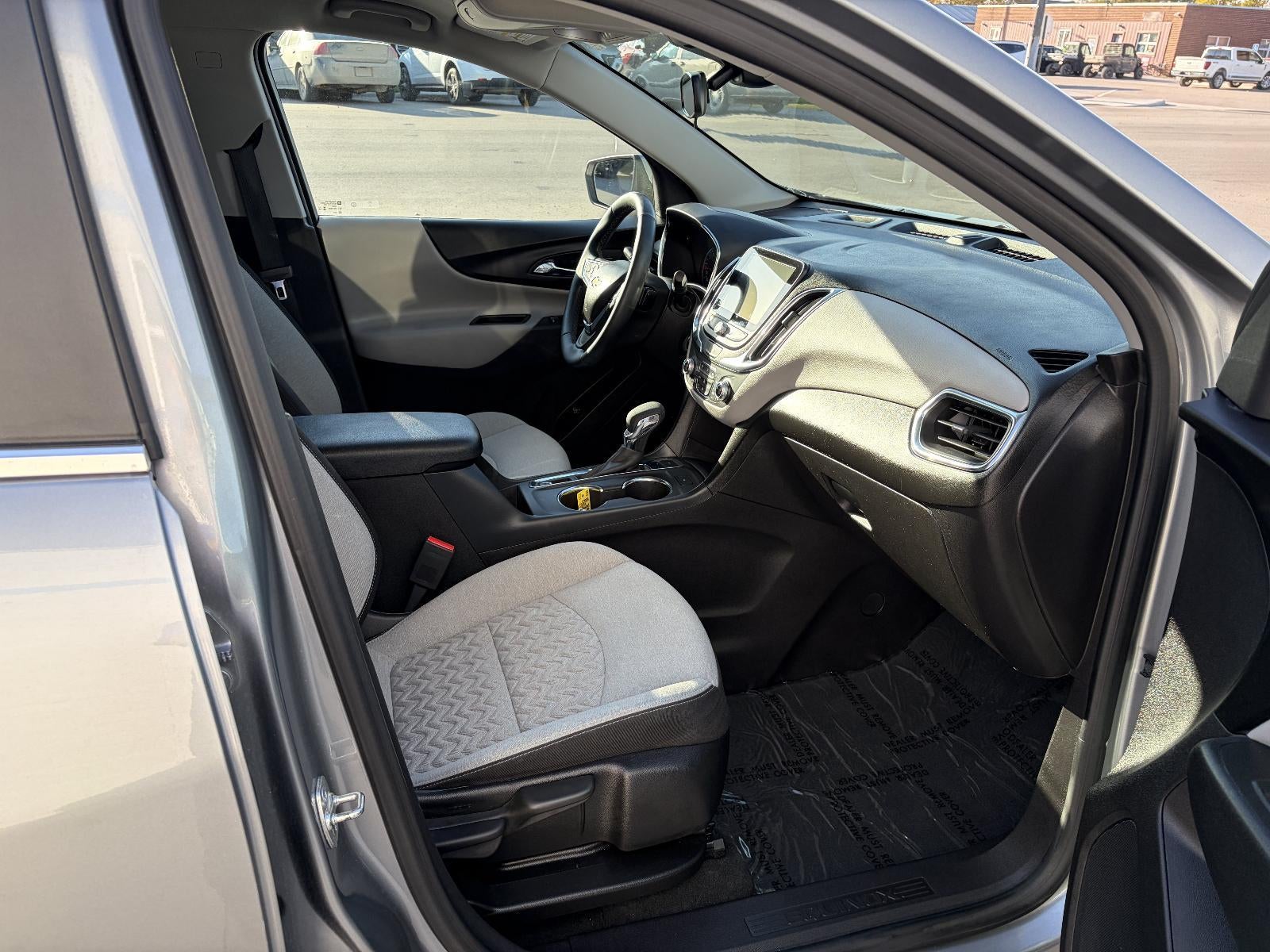 2024 Chevrolet Equinox LT, Safety & Infotainment Pkg, Advanced Safety Pkg, Heated Steering Wheel, Surround Vision