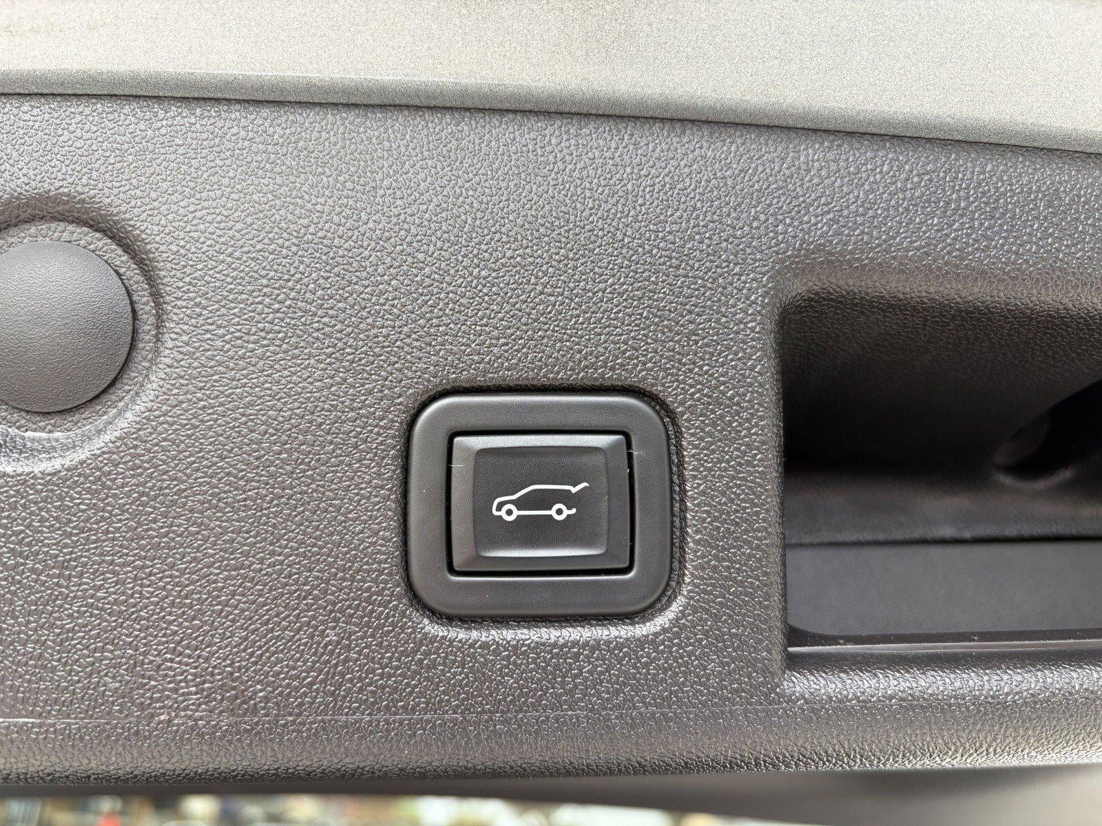 2024 Chevrolet Equinox LT, Safety & Infotainment Pkg, Advanced Safety Pkg, Confidence II Pkg, Panoramic Sunroof