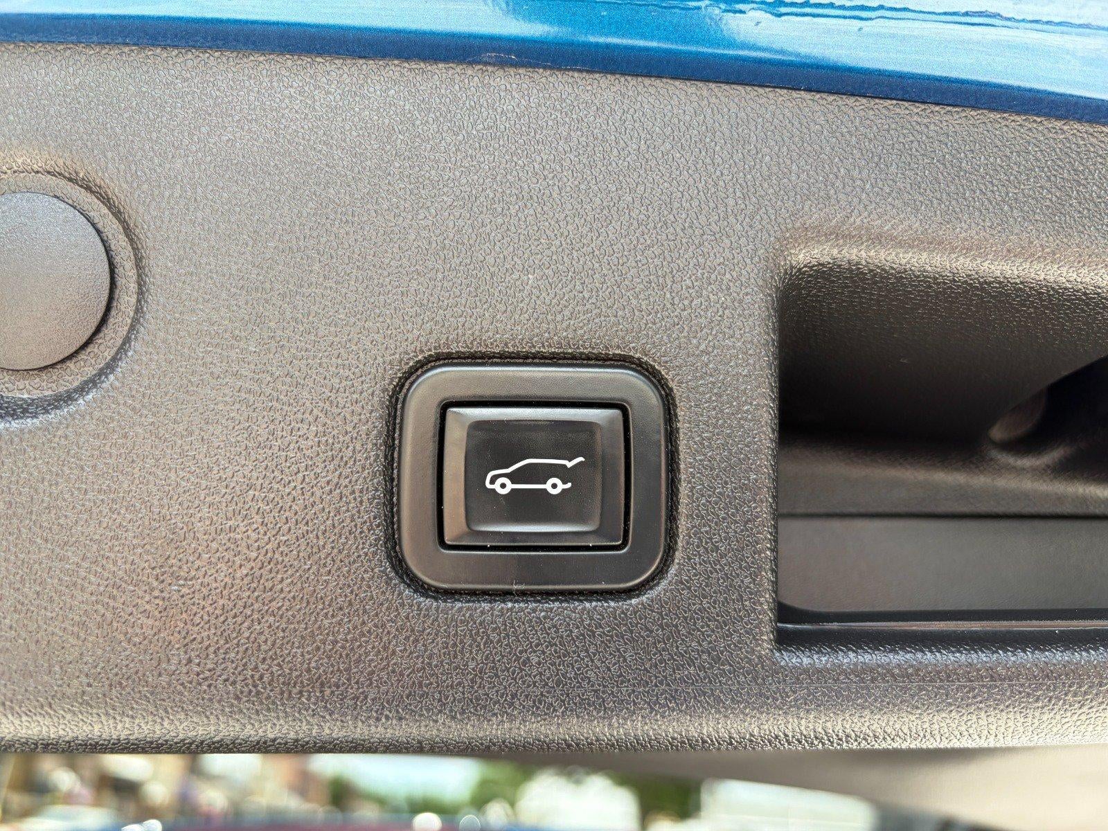 2020 Chevrolet Equinox LT, Confidence & Convenience Pkg, Confidence II Pkg, Heated Front Seats, Apple CarPlay/ Android Auto