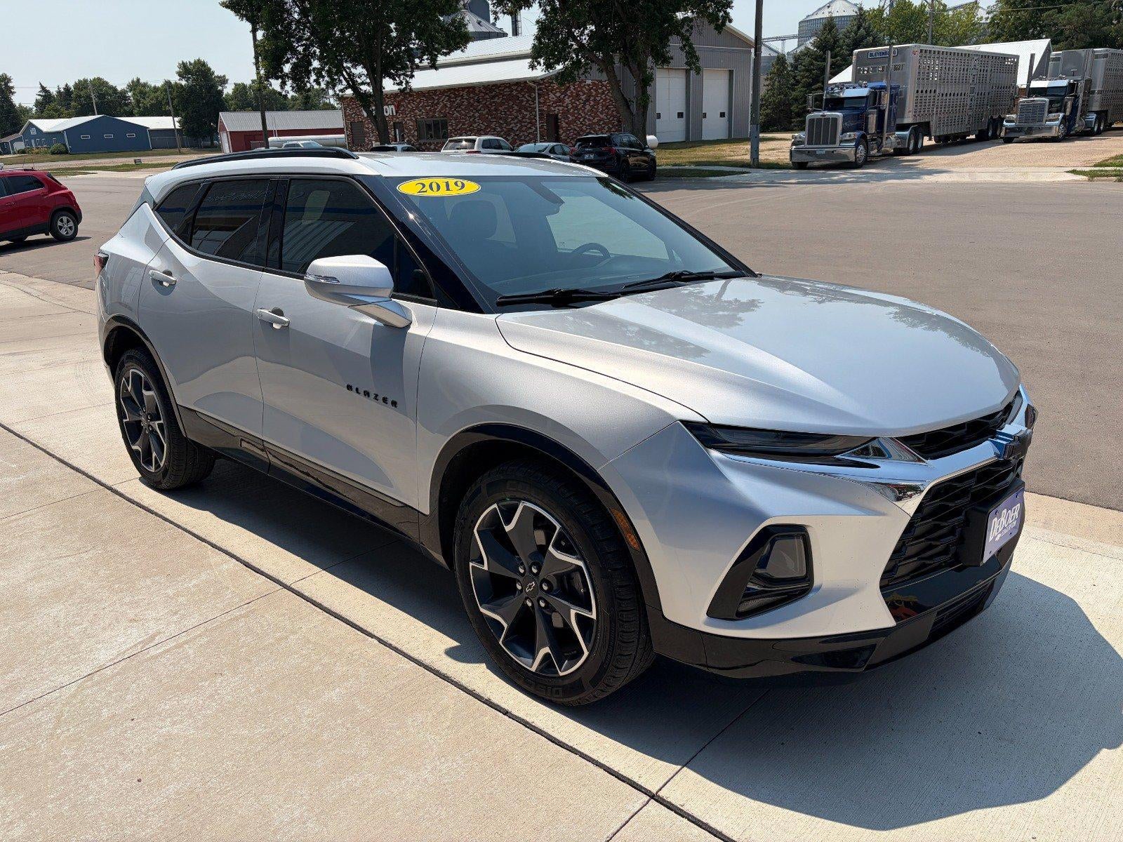 2019 Chevrolet Blazer RS, 3.6L V6, AWD, Heated Seats & Steering Wheel, Remote Start, Apple CarPlay & Android Auto
