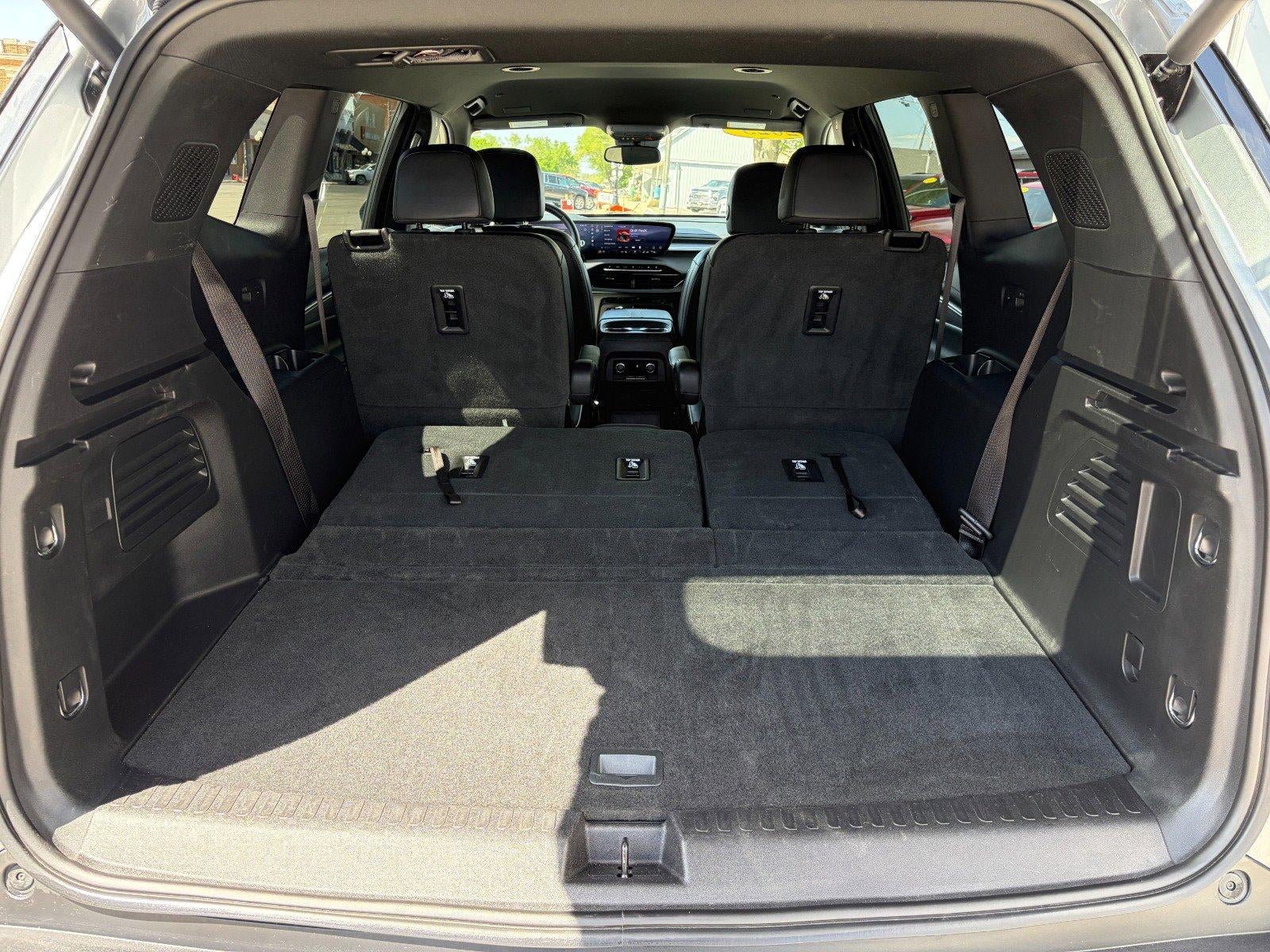 2025 Buick Enclave Preferred, Heated Steering Wheel & Front Seats, Surround Vision, Adaptive Cruise, Dual Power Seats