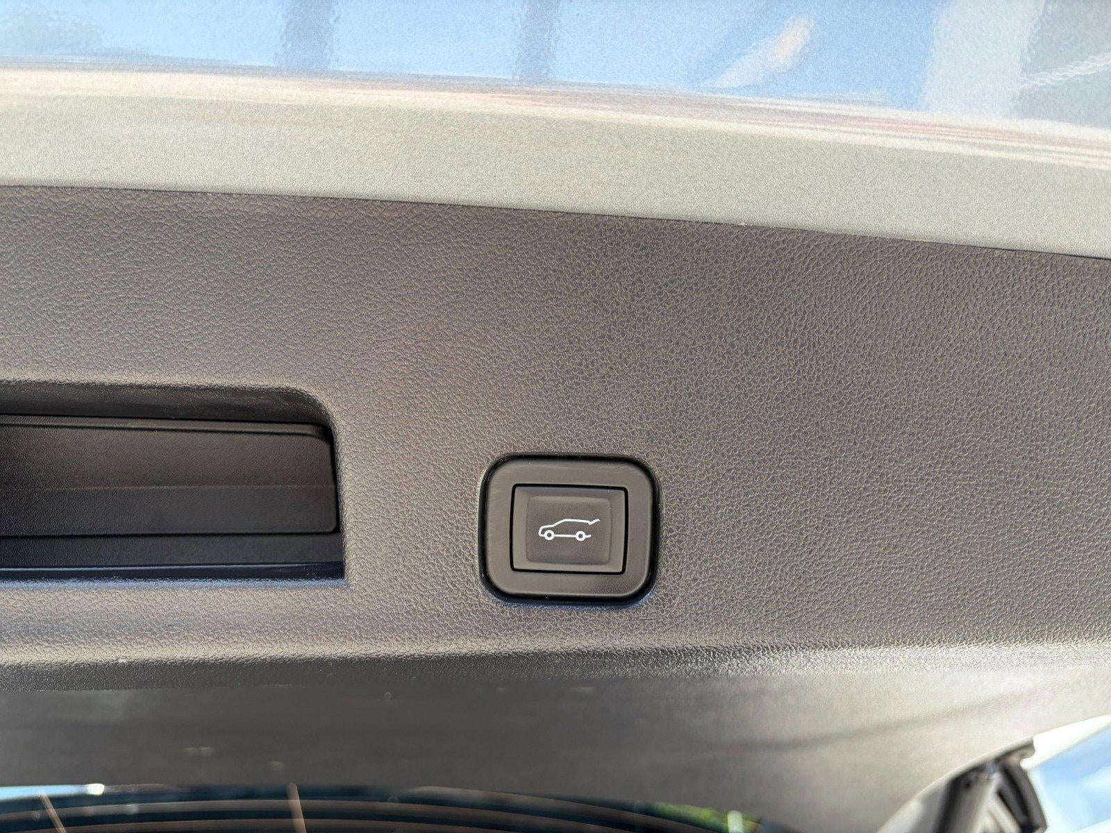 2025 Buick Enclave Preferred, Heated Steering Wheel & Front Seats, Surround Vision, Adaptive Cruise, Dual Power Seats