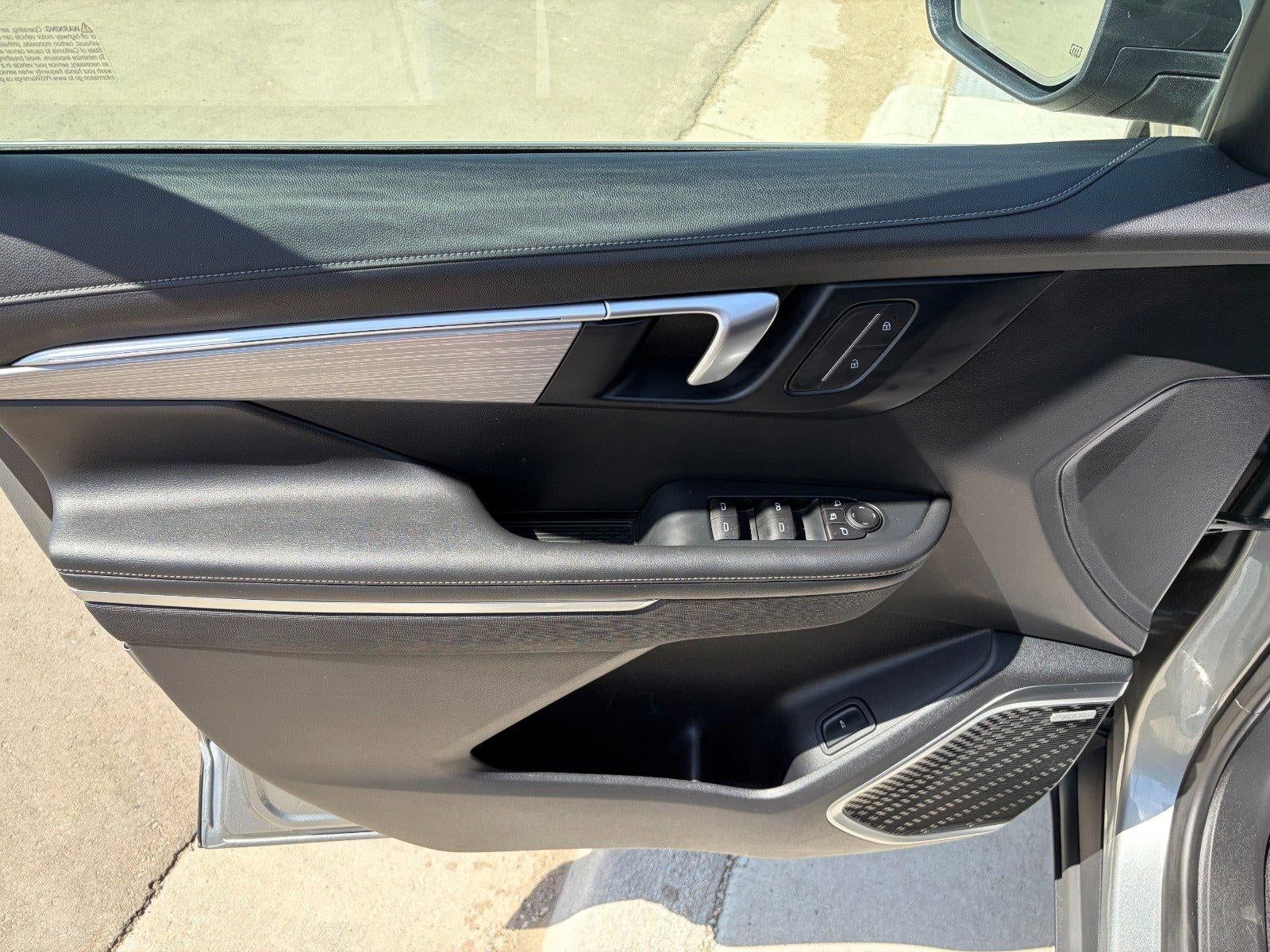 2025 Buick Enclave Preferred, Heated Steering Wheel & Front Seats, Surround Vision, Adaptive Cruise, Dual Power Seats