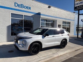 2023 Mitsubishi Outlander SE Black Edition, 3rd Row, Htd Seats