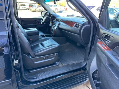 2012 Chevrolet Suburban LT, Luxury Pkg, Sunroof & DVD Player