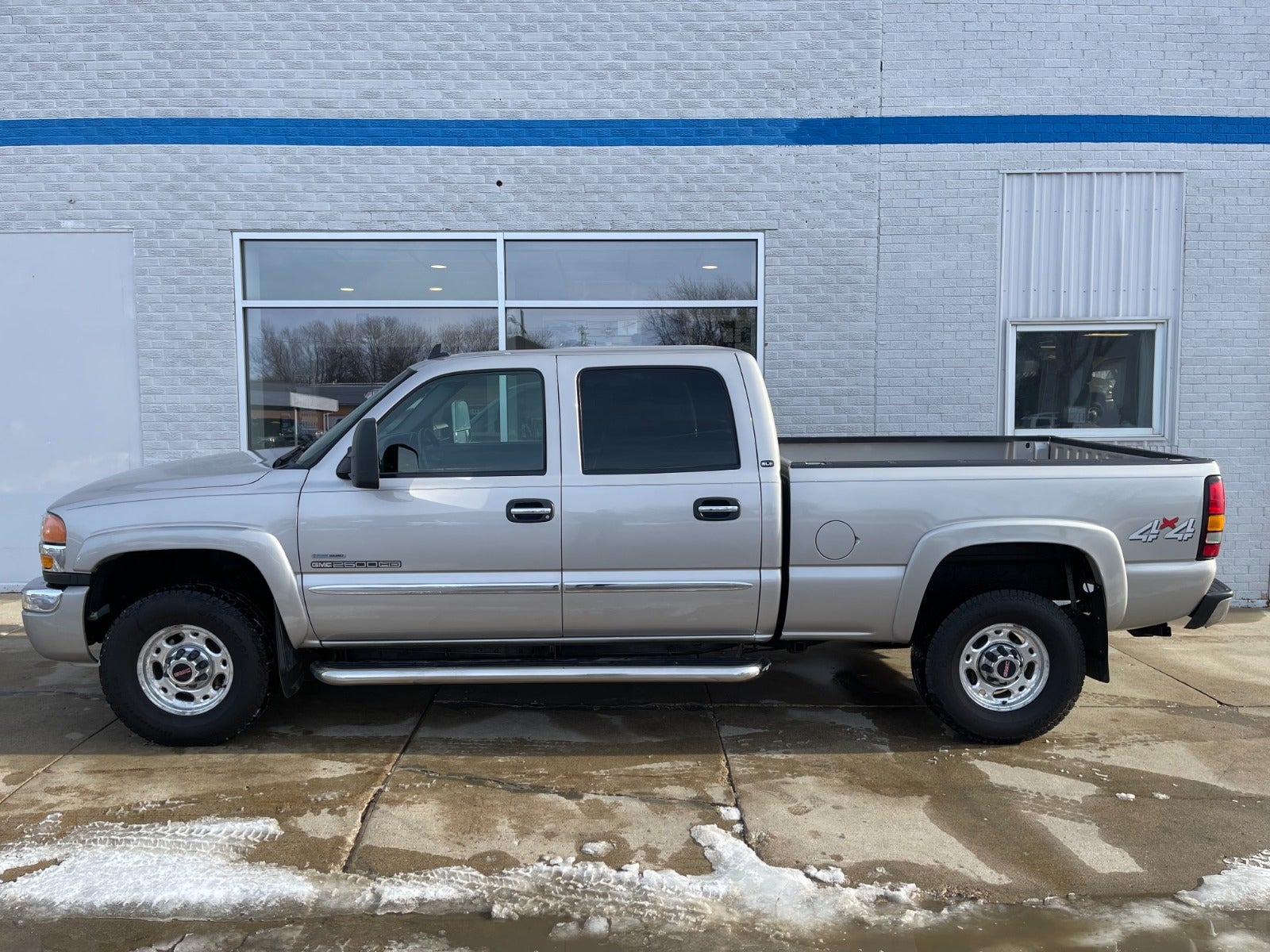 Used 2007 GMC Sierra Classic 2500HD SLE1 with VIN 1GTHK23D87F172291 for sale in Edgerton, Minnesota