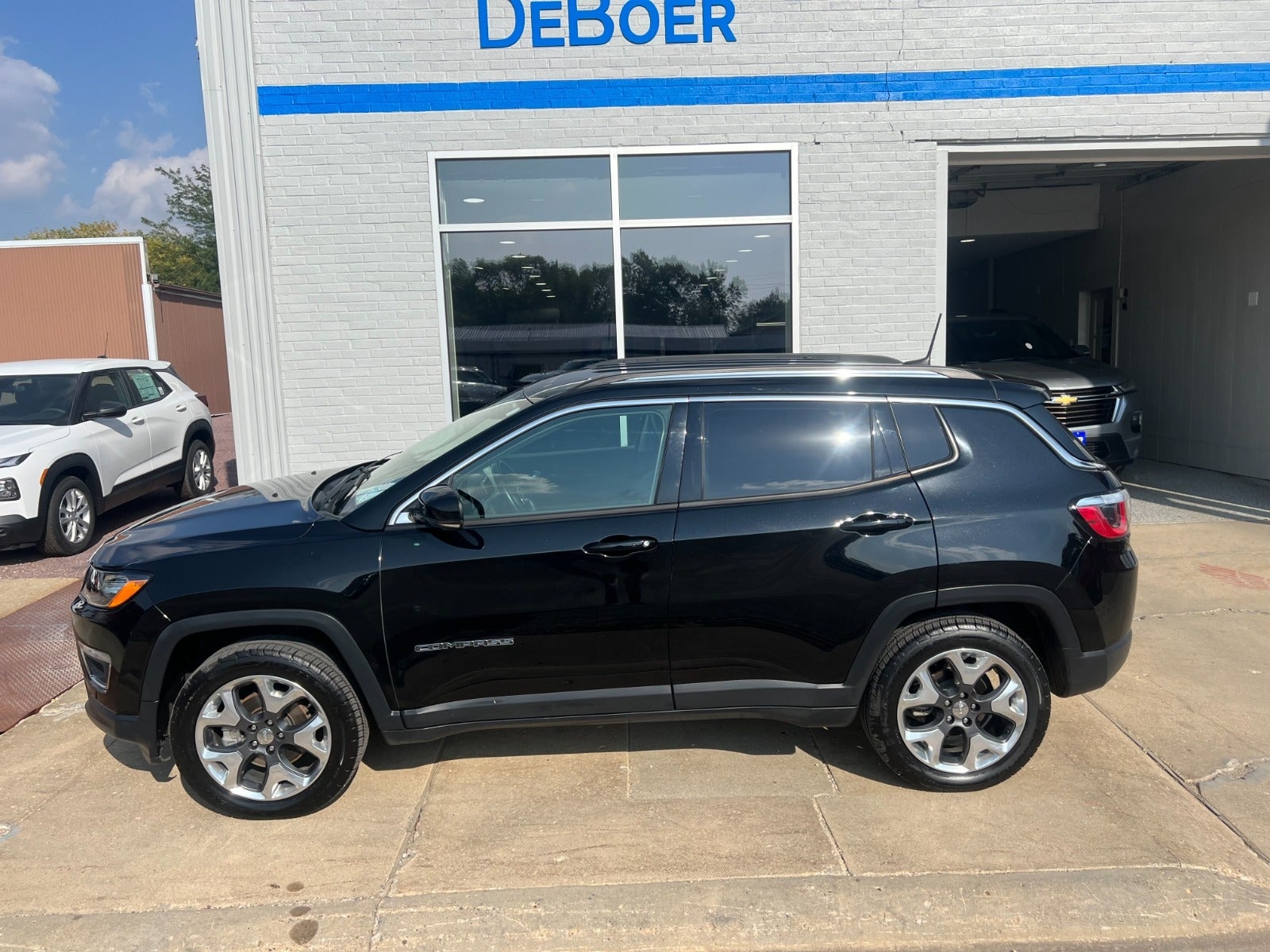 Used 2018 Jeep Compass Limited with VIN 3C4NJDCBXJT266217 for sale in Edgerton, Minnesota