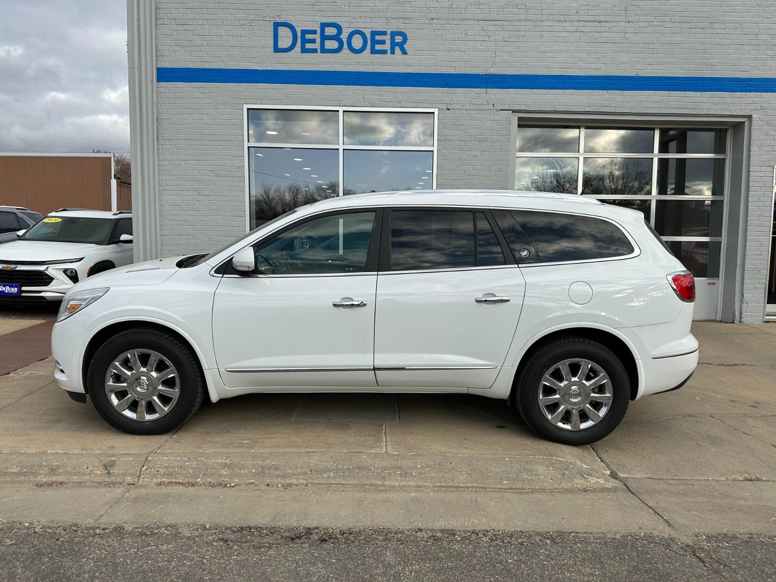 Used 2017 Buick Enclave Leather with VIN 5GAKVBKD0HJ144290 for sale in Edgerton, Minnesota